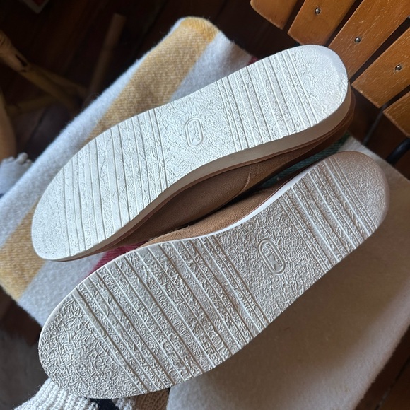 Nisolo Flex Travel Derby - Picture 4 of 5